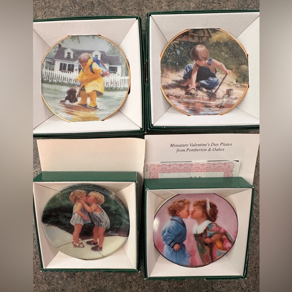 Set of Four Zolan Decorative Plates with Children. 2 VALENTINE  2 summertime